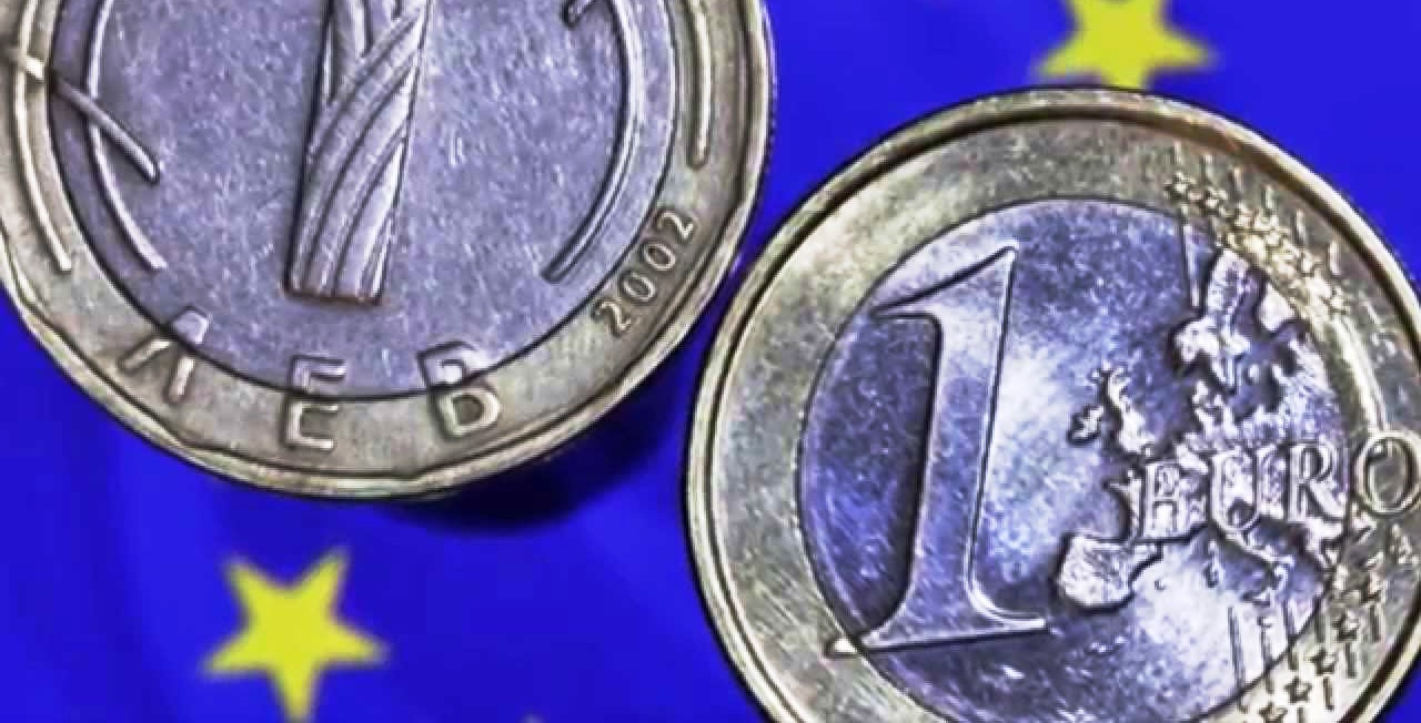 Евро в България още през 2022 година?
